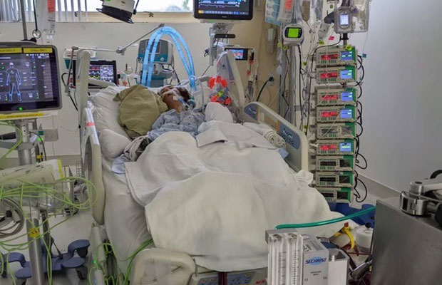 Aidé Mireille pour ses soins après son accident.